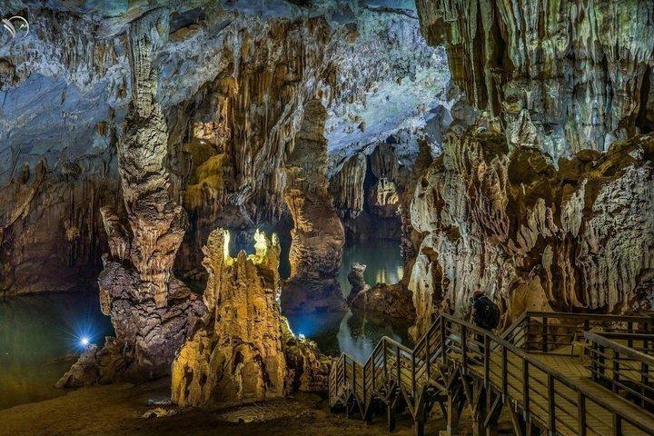 Privater Tagesausflug : Erkunden Sie Phong Nha & Paradise Cave von Hue aus