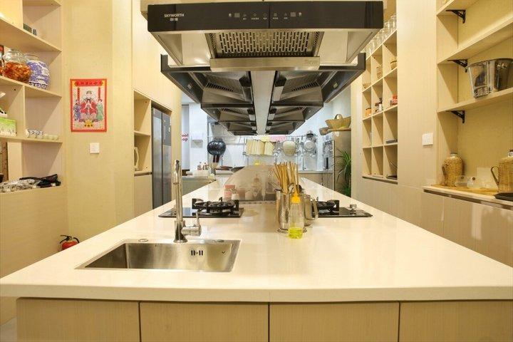 Private Chengdu Dining Experience in Chilli Cool House