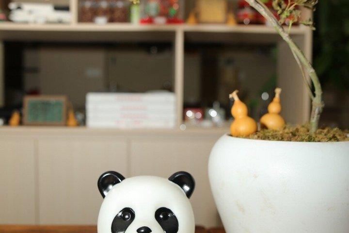 Private Chengdu Dining Experience in Chilli Cool House