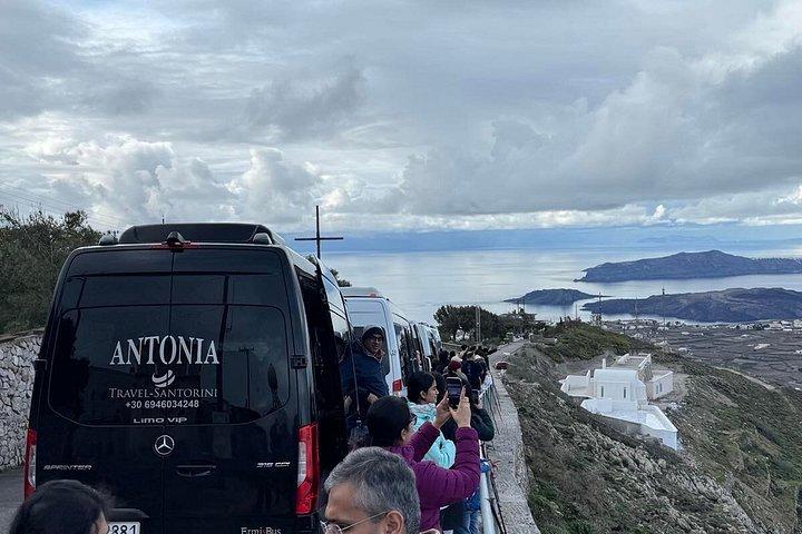 Santorini Highlights Minibus Tour with Oia Sunset