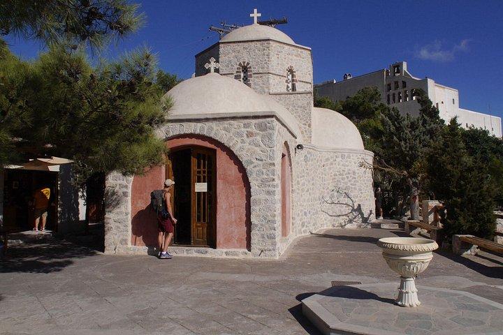 Santorini Highlights Minibus Tour with Oia Sunset