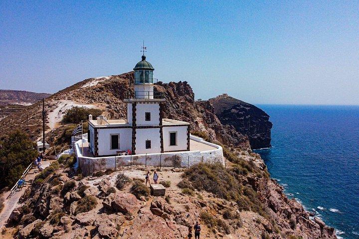Santorini Highlights Minibus Tour with Oia Sunset