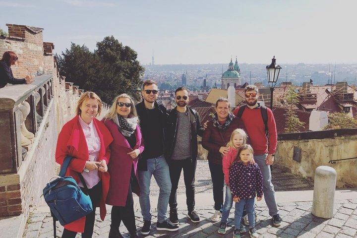 Tour Praga DeLuxe : Vistas, Gemas Ocultas, Catas & Crucero por el Río