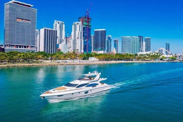 Azimut de lujo privado con 2 motos acuáticas incluidas