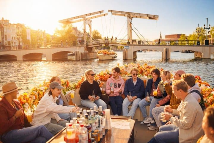 Amsterdam Luxury Canal Cruise + Unlimited Drinks & Bites option