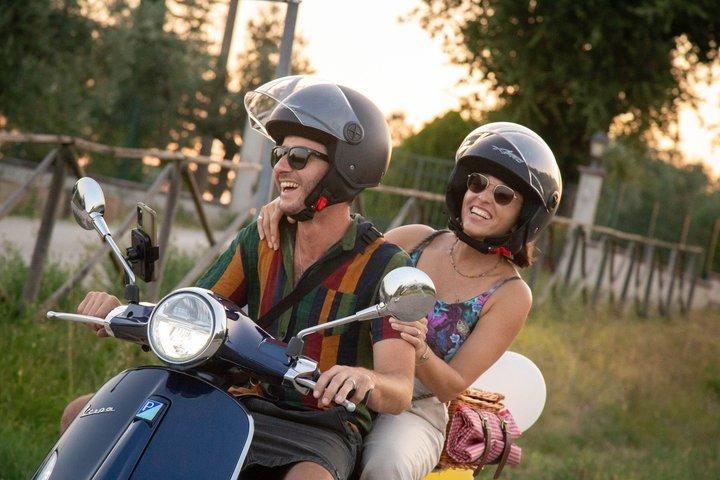 Vespa-Tour durch Spello und Assisi mit Picknick oder Mittagessen