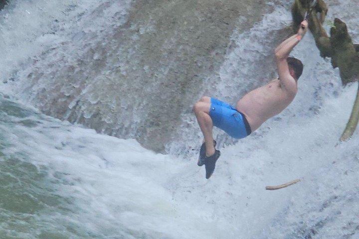 Blue Hole, VTT, déjeuner et shopping hors taxes Ocho Rios Jamaïque