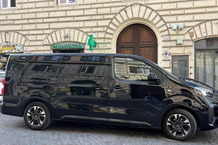 Trasferimento all'aeroporto di Fiumicino/Ciampino dal centro di Roma