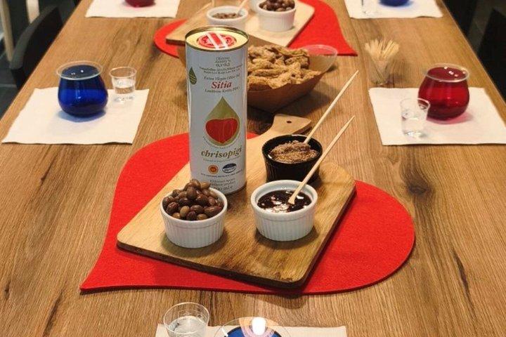 テッサロニキ : クレタンオリーブオイル試飲体験