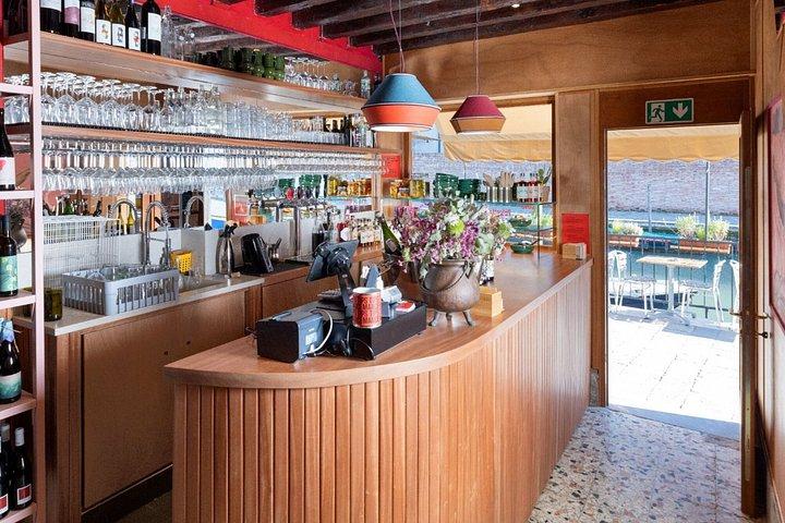 Luxus Naturweinprobe mit Cicchetti Tapas in Venedig