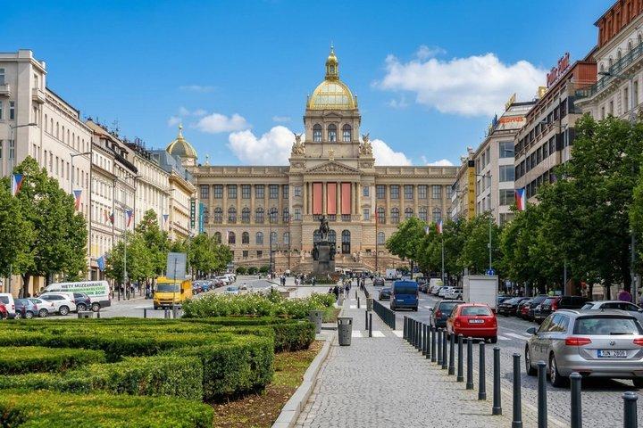 Praga: Bilhete do Museu Nacional e audioguia online
