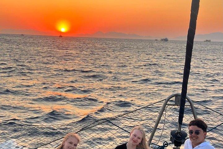 Sunset Luxury Catamaran Cruise com bebidas e vistas