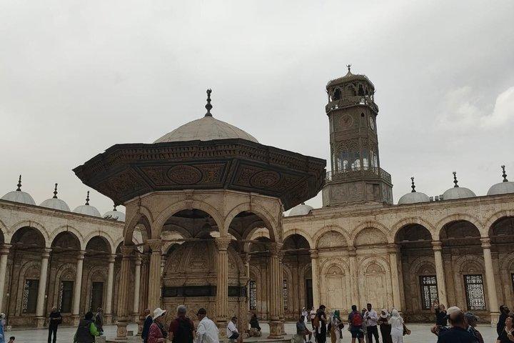 Excursão privada de um dia: jóias islâmicas, coptas e basares do Cairo