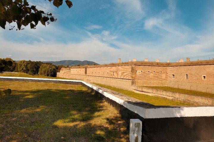 Terezin Tour incluindo ingresso e transferência e áudio