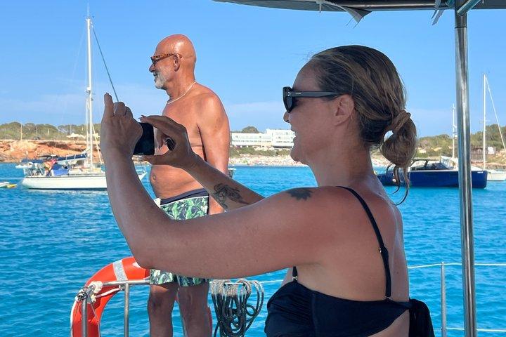 Ibiza e Formentera Catamaran Day Charter com o Skipper