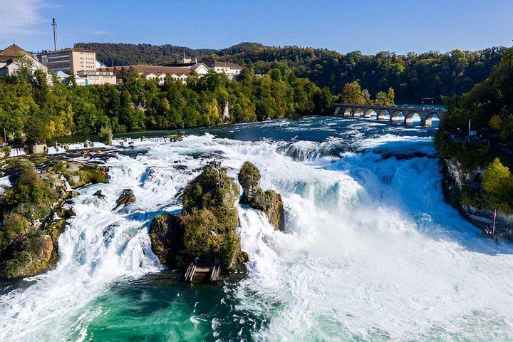 Desde Zúrich : Las cataratas más grandes de Europa y pueblo medieval en tren