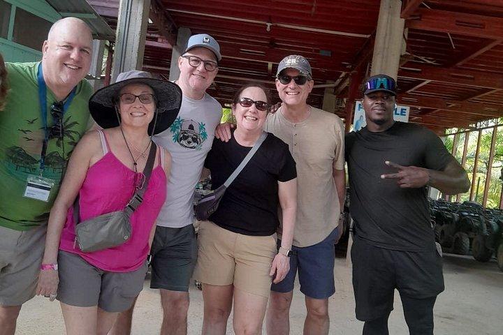 Roatan Create Your Itinerary -up to 12 pax