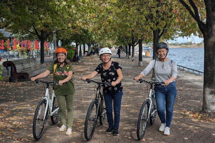 トロントのベストハイライト自転車ツアー：歴史＆文化