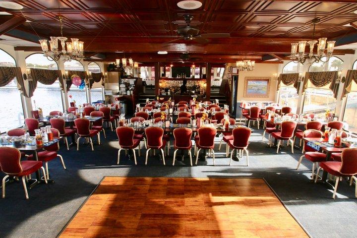 Cruzeiro de jantar buffet no St Johns River