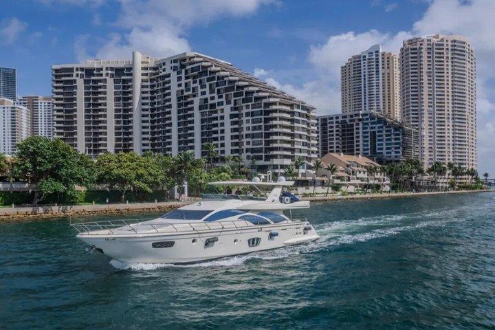 Luksus yacht i Miami med Jet Ski