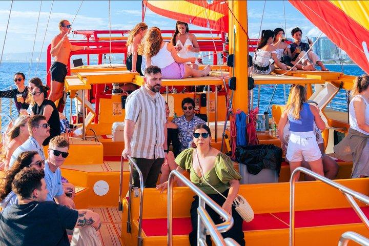 South Shore Open Sail from Kewalo Harbor Including Drinks