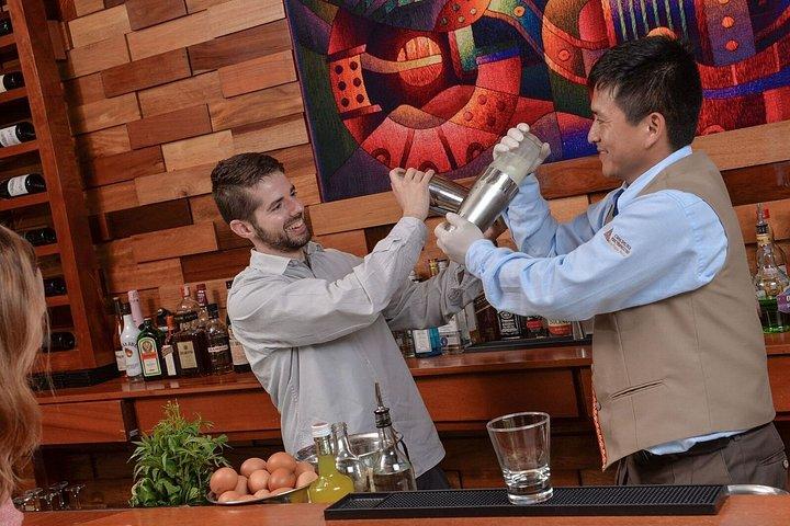 Cusco Night Tour With Pisco Sour Tasting