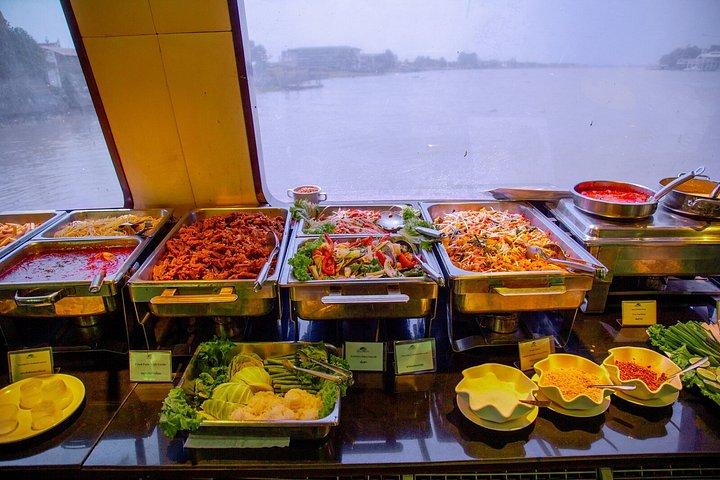 バンコクへのリバークルーズ付きアユタヤ市内観光とランチ