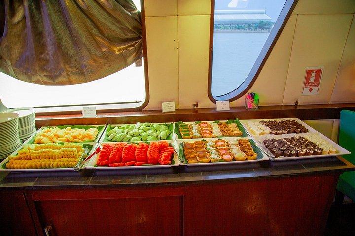 バンコクへのリバークルーズ付きアユタヤ市内観光とランチ