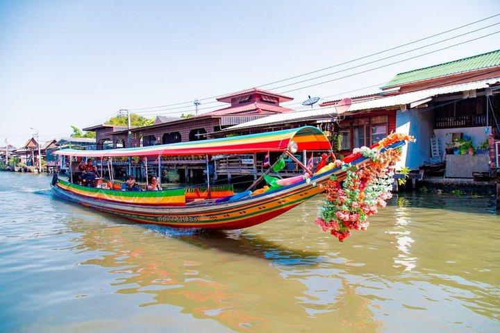 Wat Pak Nam Longtail Bootstour mit Blumenmarkt in Bangkok