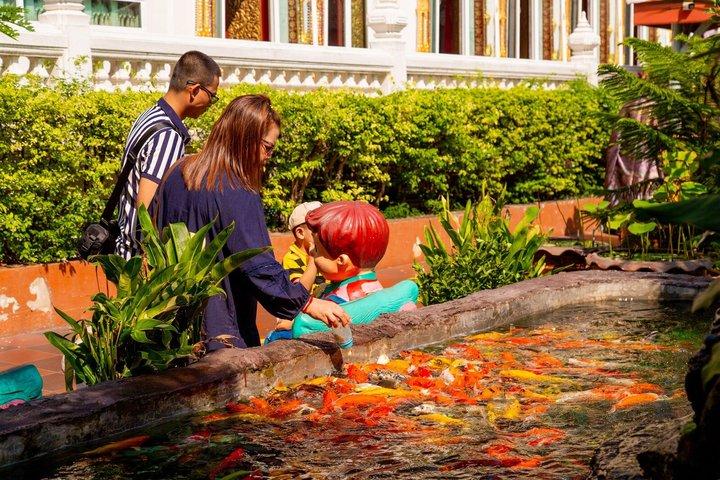 Wat Pak Nam Longtail Bootstour mit Blumenmarkt in Bangkok