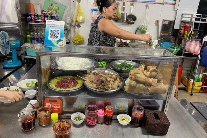 ダナン市試食ローカルストリートフードプライベートツアー学生付き
