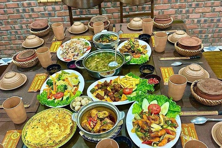 ダナン市試食ローカルストリートフードプライベートツアー学生付き