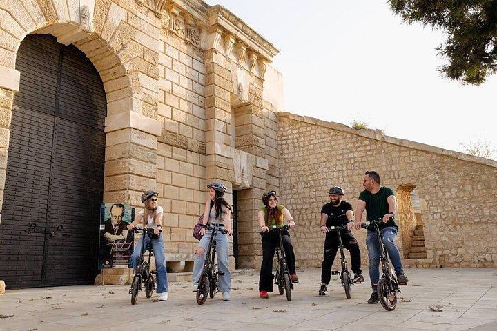 イラクリオンのクレタン料理Eバイクアドベンチャー