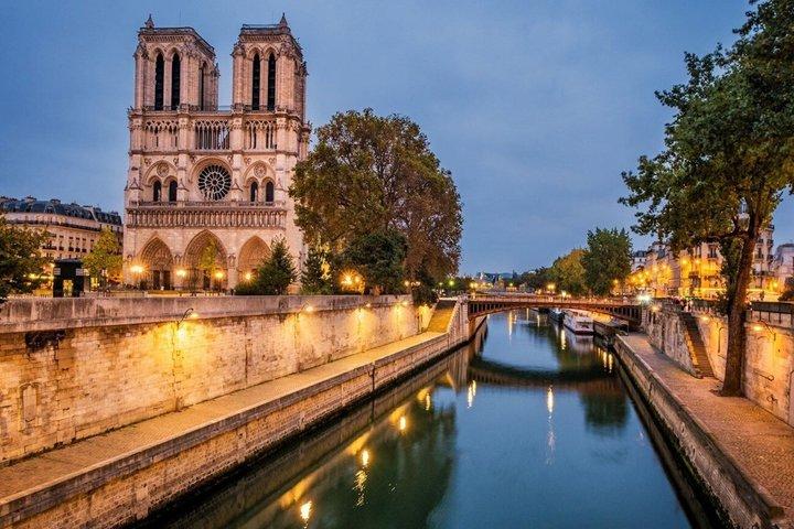 Notre Dame Walking Tour med Mini Photoshoot Paris