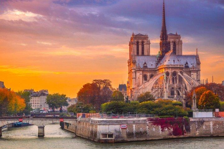 Notre Dame Walking Tour com Mini Photoshoot Paris