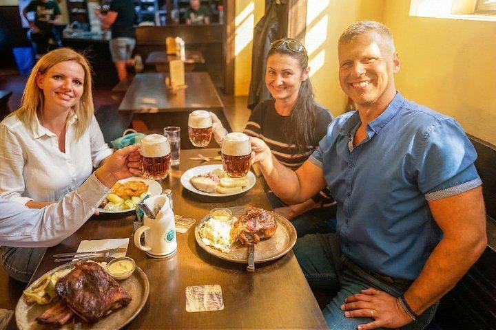 リバー ボート クルーズとランチ付きプラハ ウォーキング ツアー - 6 時間