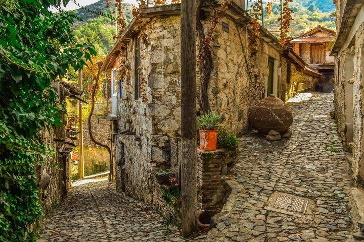 Da Larnaca, Ayia Napa, Protaras: Nicosia e Troodos