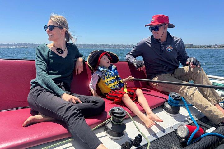 2.5 - Hour Small-Group Catamaran Sejl eventyr med drikkevarer