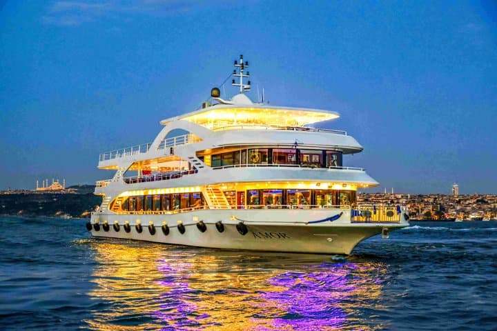 Bosphorus Dinner Cruise & Shows Private Table Unlimited Alcohol
