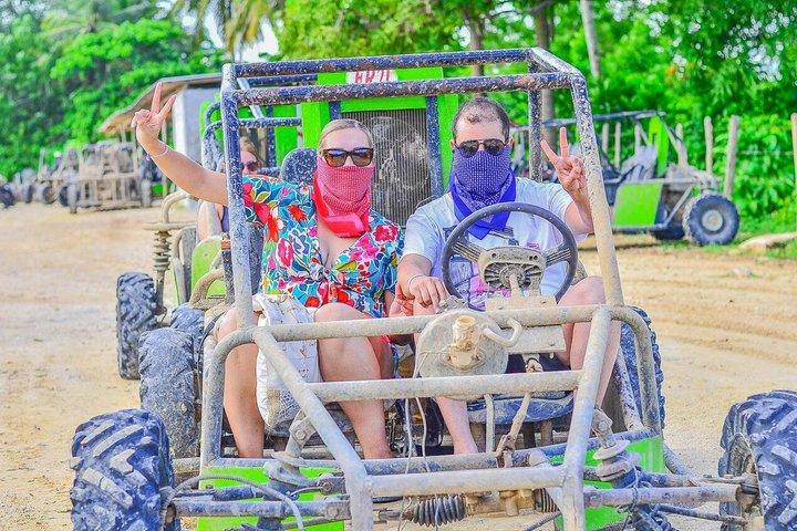 Buggy eventyr i Punta Cana Udforsk Macao Beach og Water Cave