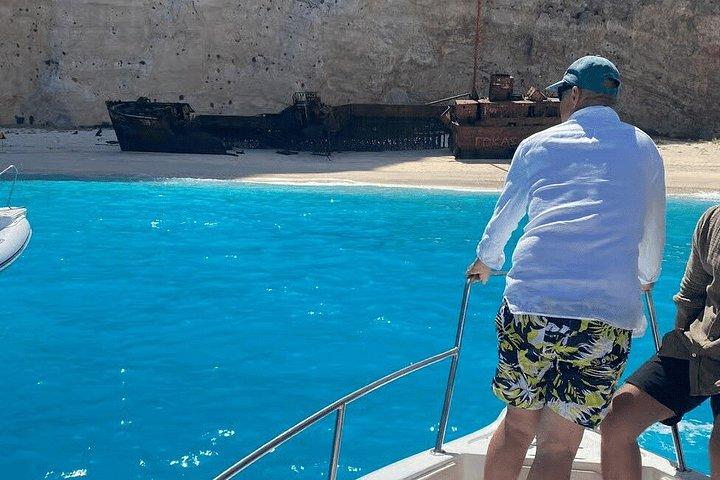 ザキントス島：フルアイランドクルーズ、ナバジオ＆青の洞窟