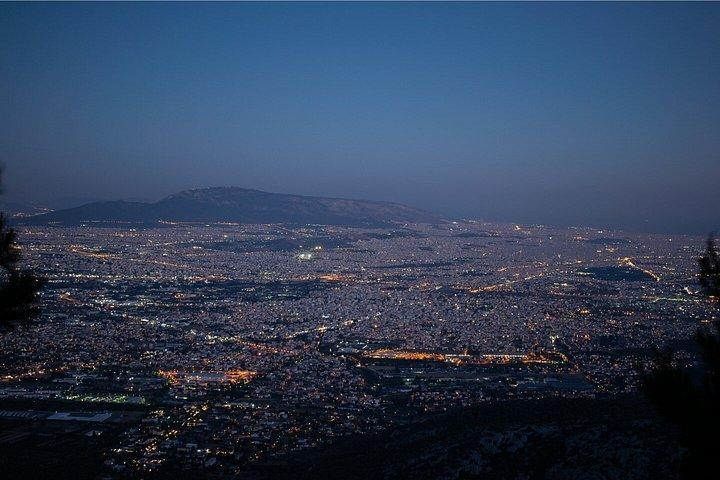 パルニタ山＆バフィー避難＆ベレツィ湖半日プライベートツアー