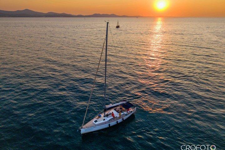 Expérience de navigation au coucher du soleil à Zadar