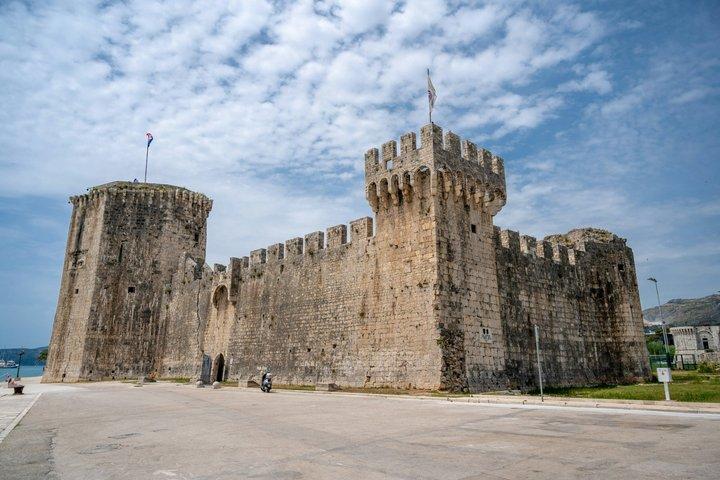 Excursão à costa de Split e Trogir a partir de Sibenik