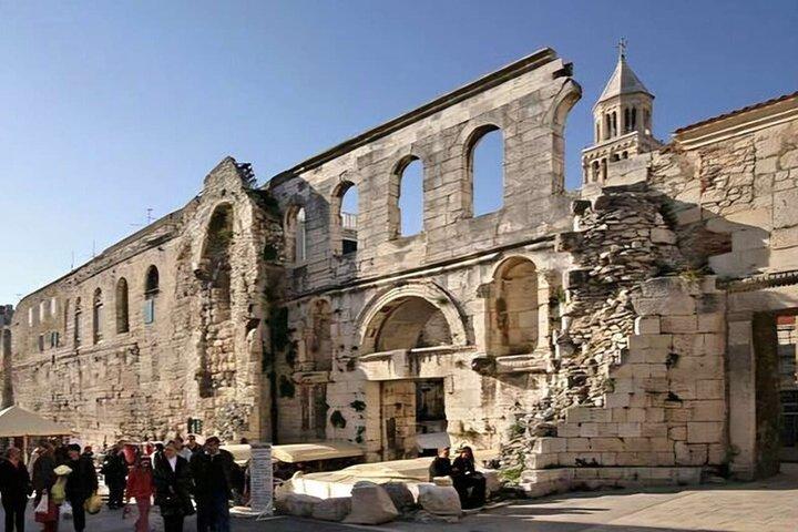 Excursão à costa de Split e Trogir a partir de Sibenik