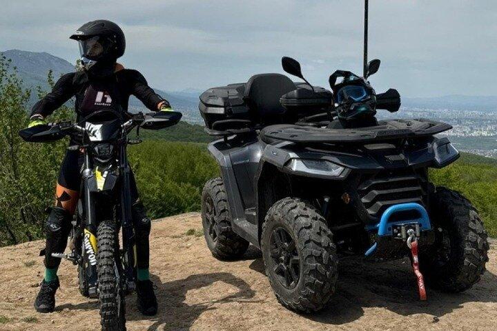 ATV Off Road Tour in de buurt van Sofia Begeleide Quad Bike Experience