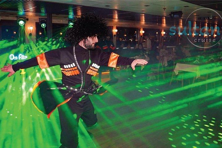 イスタンブール ボスポラス海峡ディナー クルーズ トルコ ナイト ショー オールインクルーシブ
