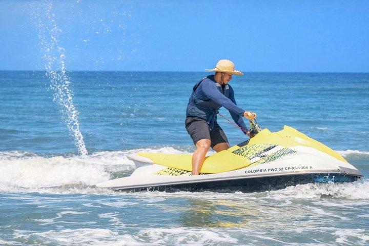 オプションのドローンビデオ付きカルタヘナジェットスキーアドベンチャー