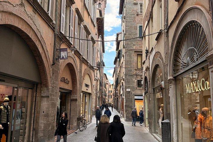 Private Lucca-Pisa Day Trip from Florence with Cathedral Complex