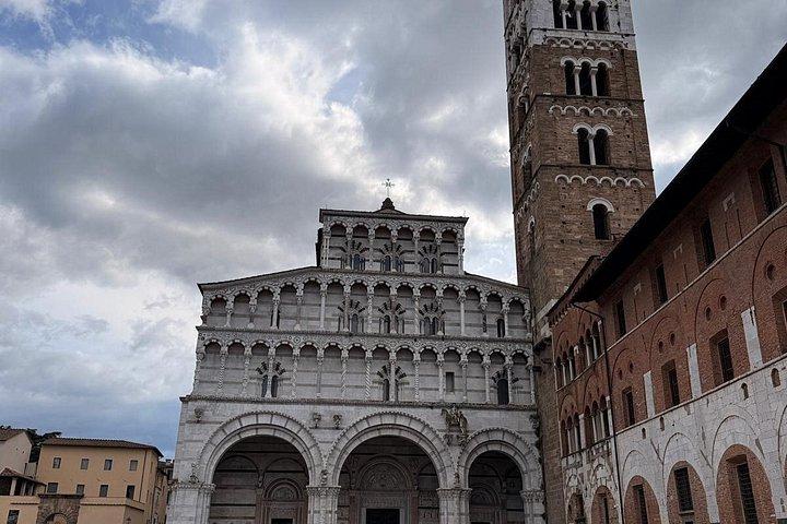 Private Lucca-Pisa Day Trip from Florence with Cathedral Complex